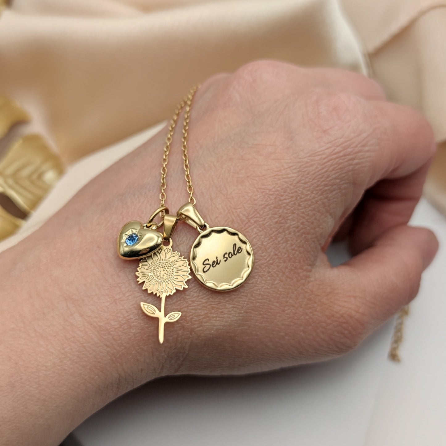 Ciondolo tondo soleil gold PERSONALIZZABILE