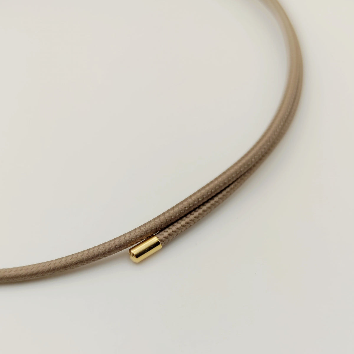 Choker calamita sabbia