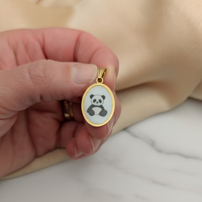 Ciondolo ovale panda