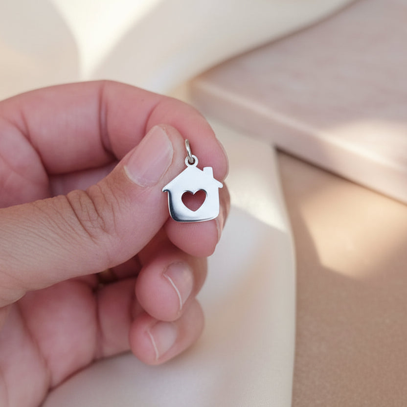 Charm casetta cuore traforato silver