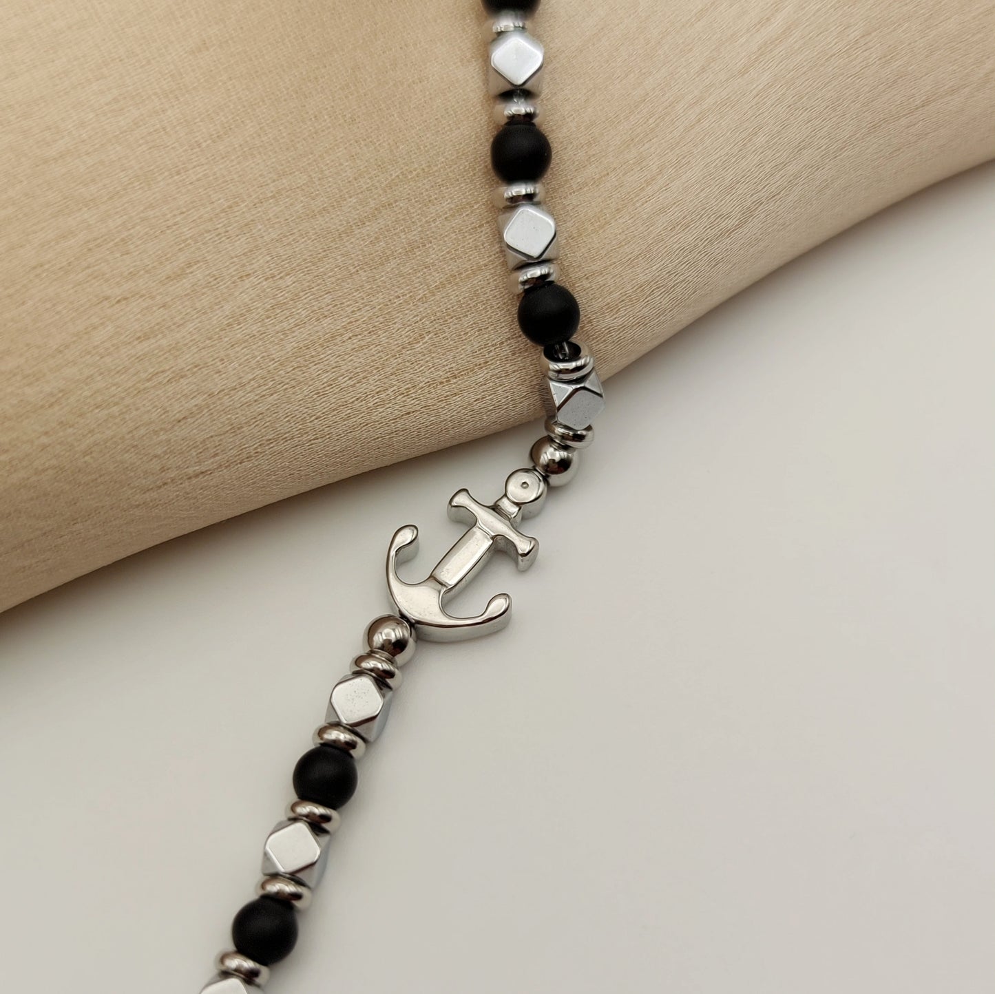 Bracciale ancora nero