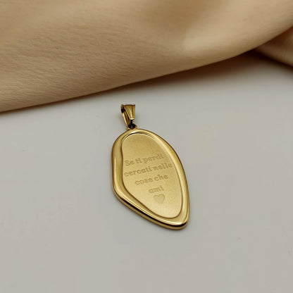 Ciondolo cornice Se ti perdi cercati nelle cose che ami gold