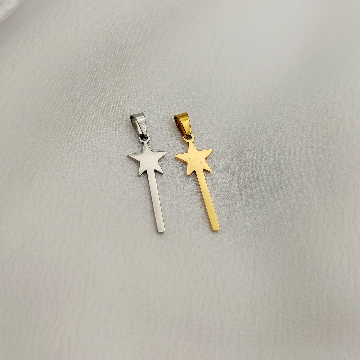 Ciondolo bacchetta magica acciaio