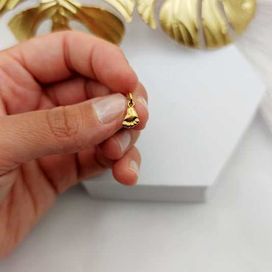 Ciondolo mini piedino gold