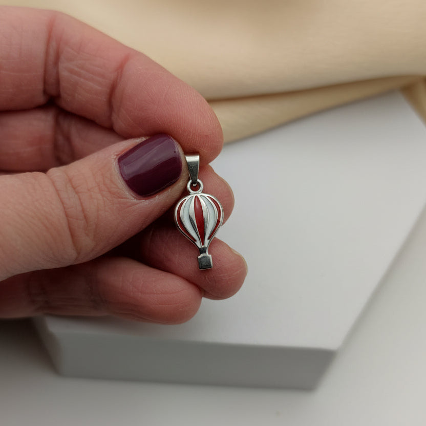 Ciondolo mongolfiera bianco e rosso