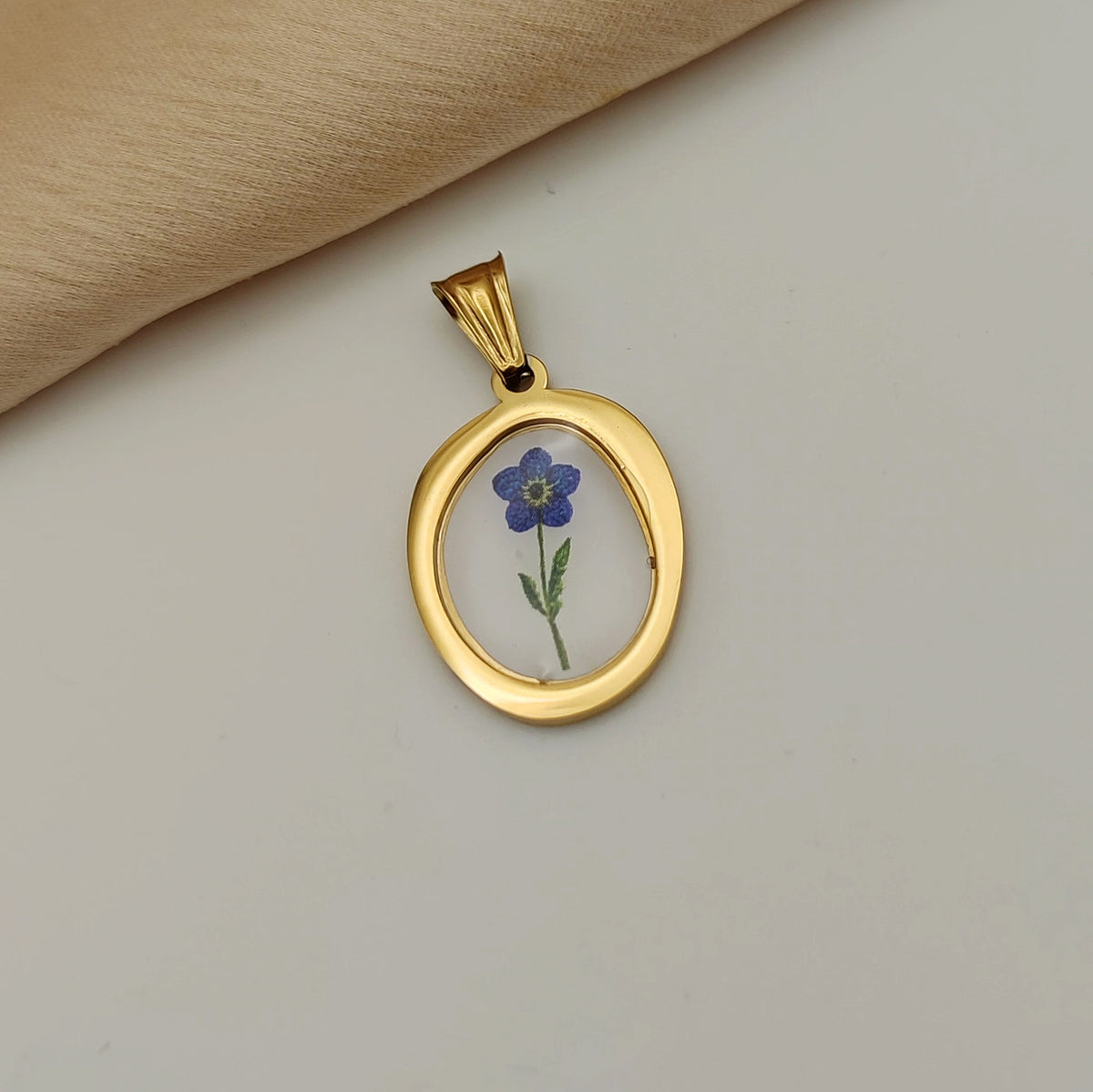 Ciondolo fiore blu