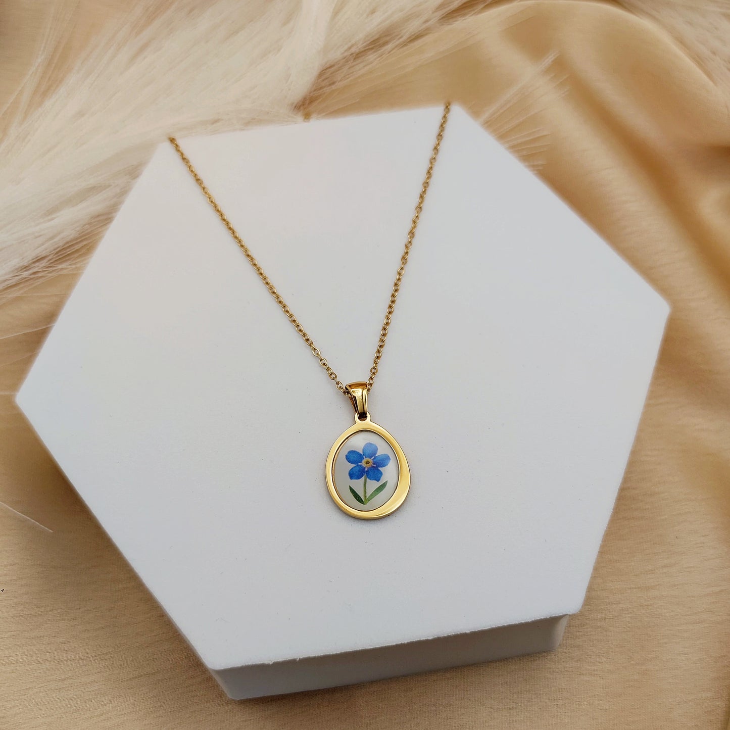 Collana fiore azzurro