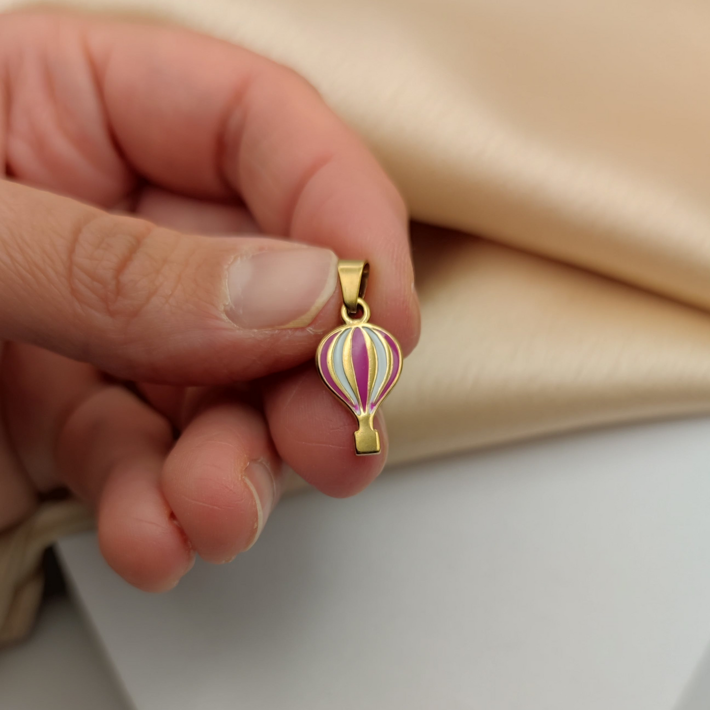 Ciondolo mongolfiera rosa e magenta